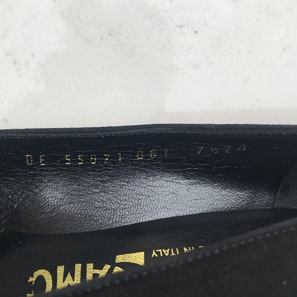 Salvatore Ferragamo Vintage suede heels - Picture 6 of 6